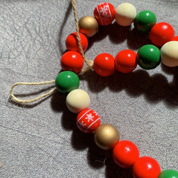 Christmas garland  5 feet in length. - Picture 3 of 4